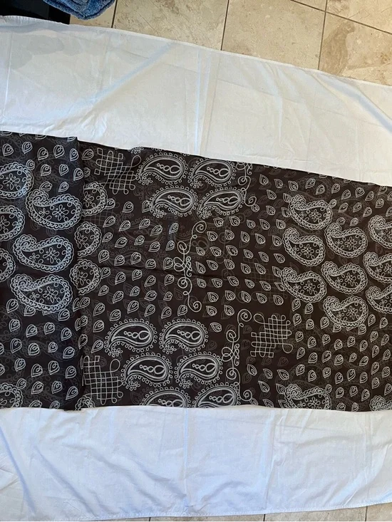 Giorgio Armani Brown Paisley Fringe Scarf - Picture 2 of 5